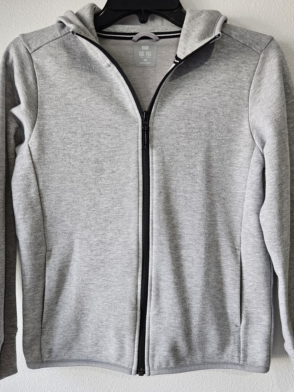 Uniqlo Light Gray Kids Hooded Full Zip Jacket with Black Trim Size 150/10-12